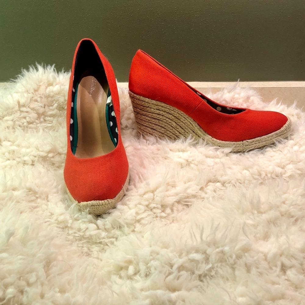 Vibrant Wedges - Picture 2 of 3